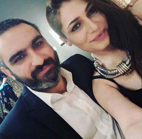 بیوگرافی آزاده اکبری و زندگی لاکچری اش