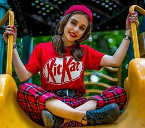 محبوبیت نیکا در اینستاگرام