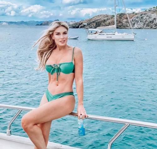 عکس های لخت هافیت گولان مدل مشهور و رابطه با حسین تهی (18+) دلیل محبوبیت هافیت گولان