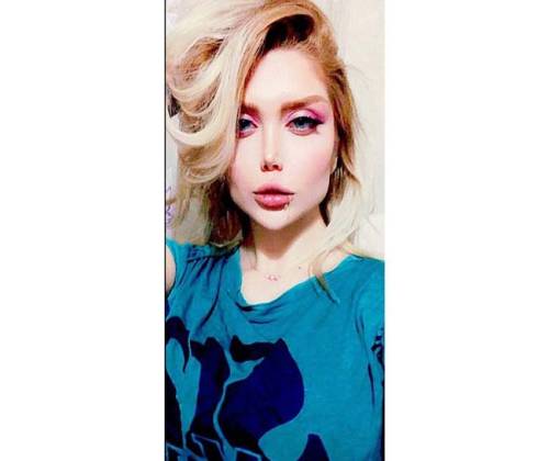 


وضعیت تاهل انسیه رحیمیان 