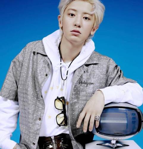 اکسو exo کیست؟ | بیوگرافی دی او کیونگسو جذاب ترین خواننده ی مرد کره ای (+عکس) همکاری با گروه اف اکس+اکسو exo کیست؟