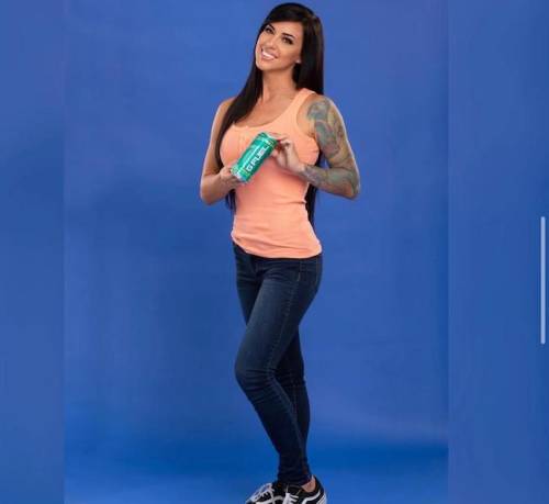 عکس های داغ  الکس زدرا alex zedra مدل جذاب کوماندویی آمریکایی 