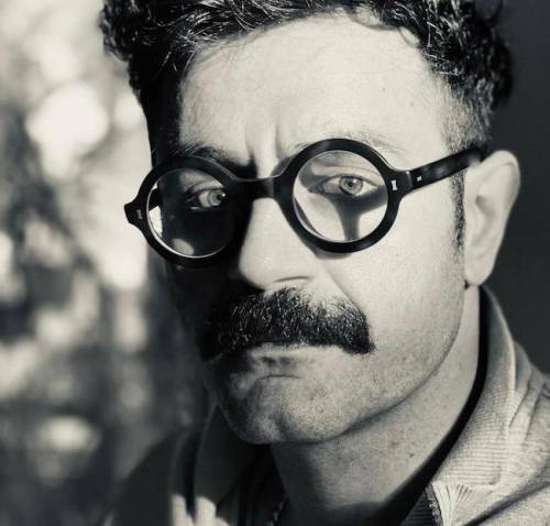 شاهین نجفی که در آلمان زندگی می کند