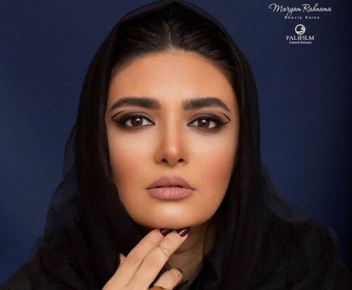 حضور لیندا کیانی در سریال پایتخت 2 +لیندا کیانی در آغوش یک مرد جنتلمن در رستوران