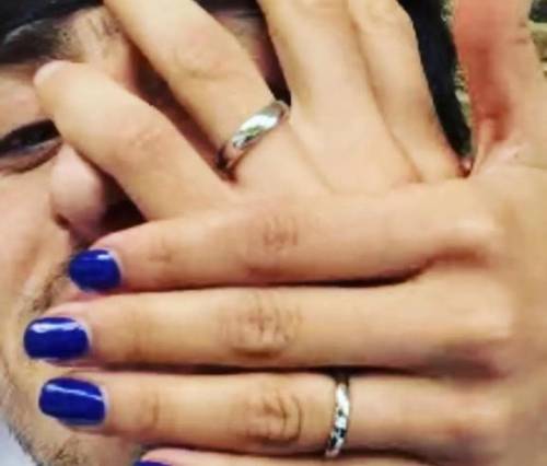 حواشی آناهیتا کریمی