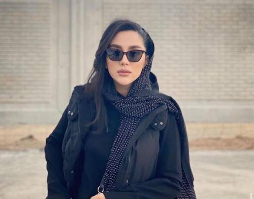 پیج اینستاگرام میترا رفیع