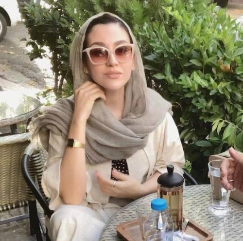 میترا رفیع کیست؟‌ میترا رفیع کیست؟‌