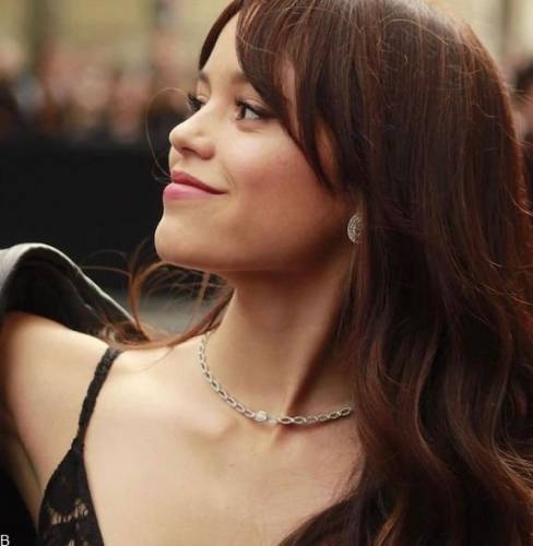 علاقه به بازیگری جنا اورتگا Jenna Ortega