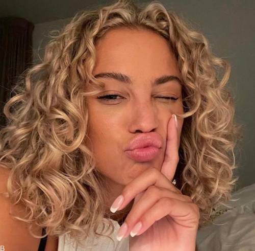 با رزبرترام دوست دختر جدید بلژیکی کیلیان امباپه بیشتر آشنا بشید! (+عکس و بیوگرافی) خانواده رز برترام