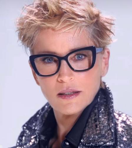 تفریحات  شارون استون بازیگر محبوب هالیوودی 