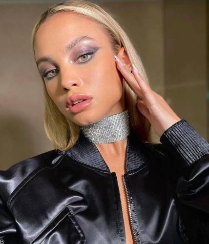 با رزبرترام دوست دختر جدید بلژیکی کیلیان امباپه بیشتر آشنا بشید! (+عکس و بیوگرافی) خصوصیات اخلاقی  رزبرترام دوست دختر جدید بلژیکی کیلیان