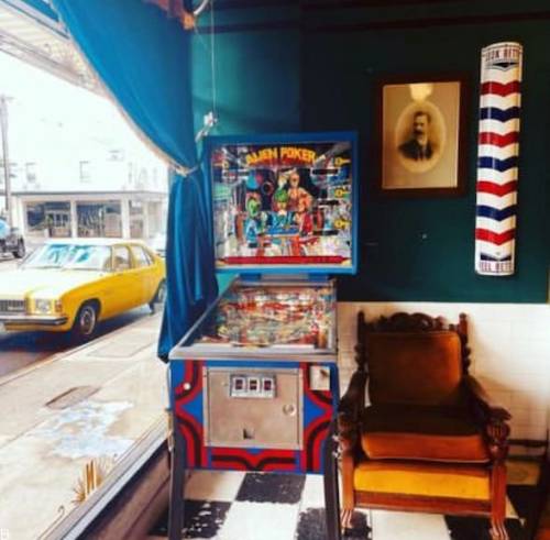 ویژگی های الین پوکر