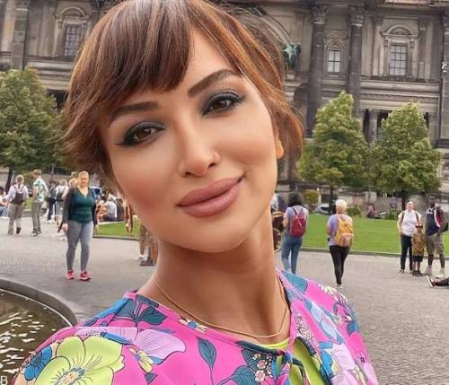 روناک یونسی عکس 