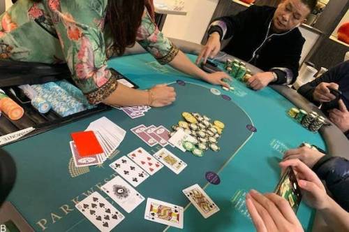 بررسی کارت ها در بازی پوکر و فلاش رویال